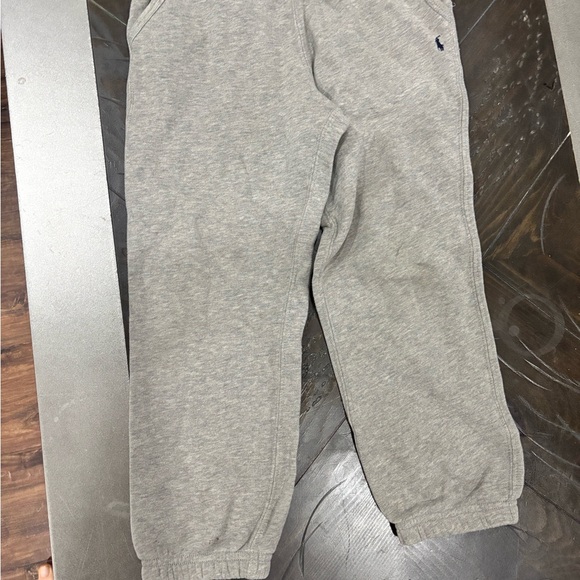 Selling two pants like new - Picture 3 of 4